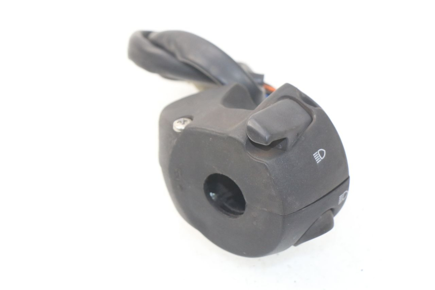 photo de LEFT SWITCH PEUGEOT SATELIS 300 (2012 - 2015)