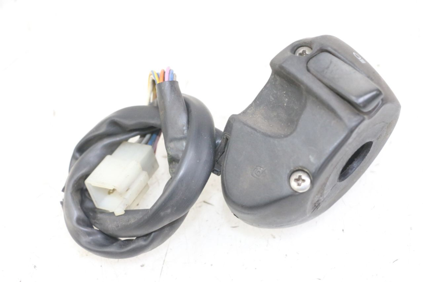 photo de LEFT SWITCH PEUGEOT SATELIS 125 (2013 - 2018)