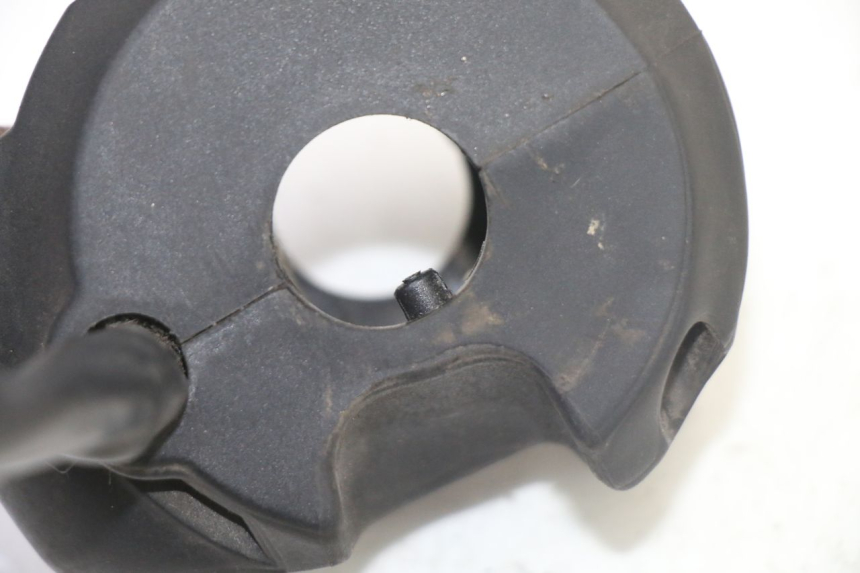 photo de LEFT SWITCH PEUGEOT SATELIS 125 (2013 - 2018)