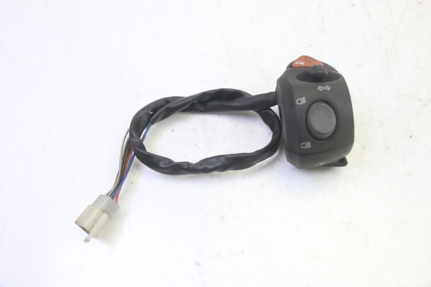 photo de LEFT HANDLEBAR SWITCH PEUGEOT SATELIS 125 (2006 - 2009)