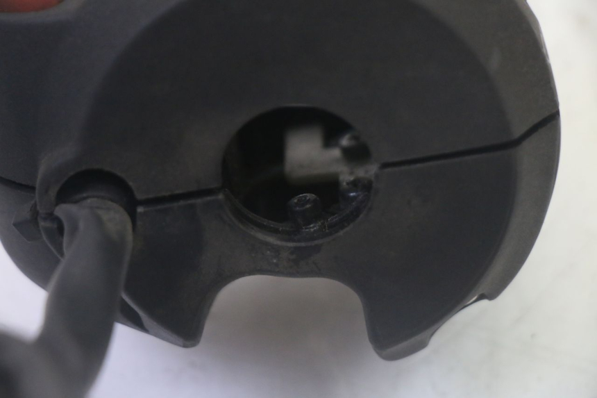 photo de LEFT HANDLEBAR SWITCH PEUGEOT SATELIS 125 (2006 - 2009)