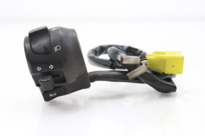 photo de LEFT HANDLEBAR SWITCH SUZUKI AN BURGMAN 400 (2006 - 2010)