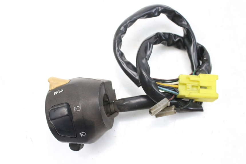 photo de LEFT HANDLEBAR SWITCH SUZUKI AN BURGMAN 400 (2006 - 2010)