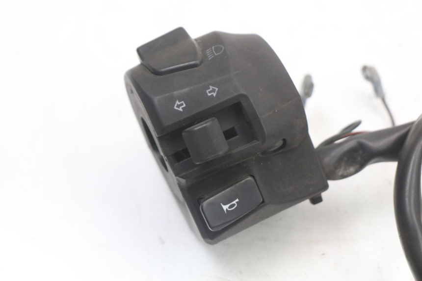 photo de LEFT SWITCH SUZUKI BURGMAN 125 (2018 - 2021)