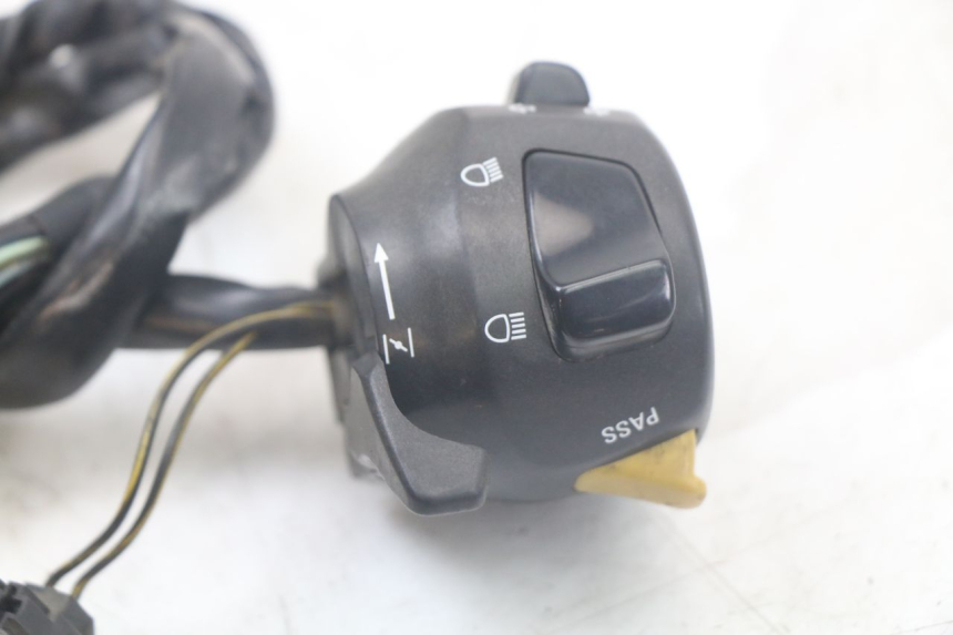 photo de LEFT HANDLEBAR SWITCH SUZUKI SV N 650 (1999 - 2002)