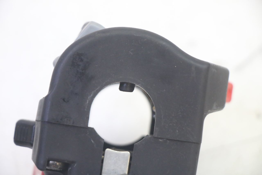 photo de LEFT SWITCH YAMAHA TDM ABS 900 (2002 - 2014) - Surface and material condition