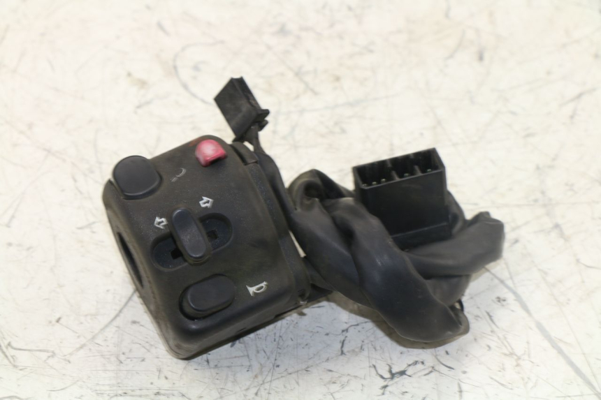 photo de LEFT SWITCH TRIUMPH TIGER 955 (2001 - 2004)