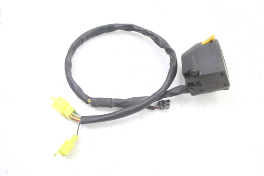 photo de LEFT HANDLEBAR SWITCH SUZUKI UH BURGMAN 125 (2002 - 2006)