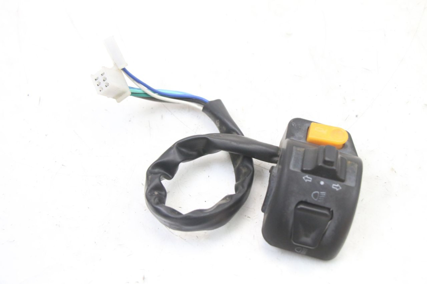 photo de LEFT HANDLEBAR SWITCH UNIVERSAL BIKE ZN50QT-11B 50 (2018 - 2021)