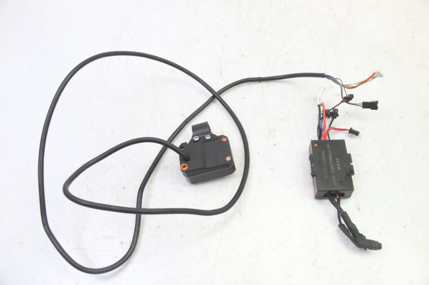 photo de LEFT SWITCH DUALTRON VICTOR LIMITED 1