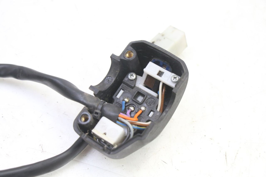 photo de LEFT HANDLEBAR SWITCH PEUGEOT VIVACITY 50 (2004 - 2009)