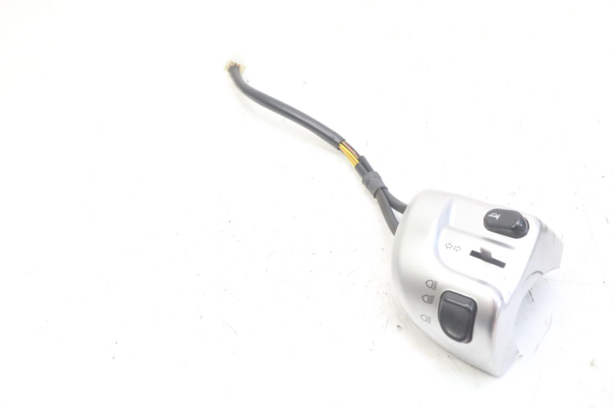 photo de LEFT SWITCH YAMAHA X-CITY XCITY 125 (2007 - 2008)