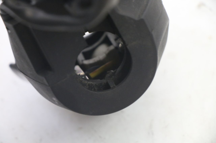 photo de LEFT HANDLEBAR SWITCH YAMAHA X-MAX XMAX 125 (2010 - 2014)