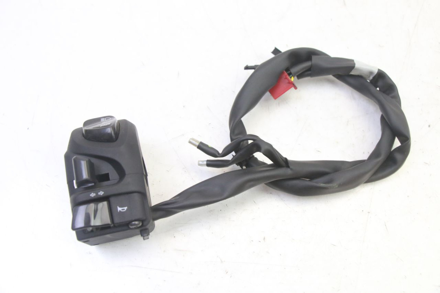 photo de LEFT SWITCH YAMAHA XMAX X-MAX 125 (2021 - 2025)