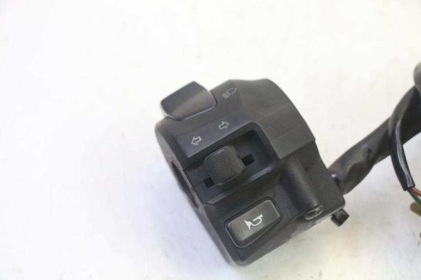 photo de LEFT HANDLEBAR SWITCH YAMAHA X-MAX XMAX 125 (2010 - 2014)