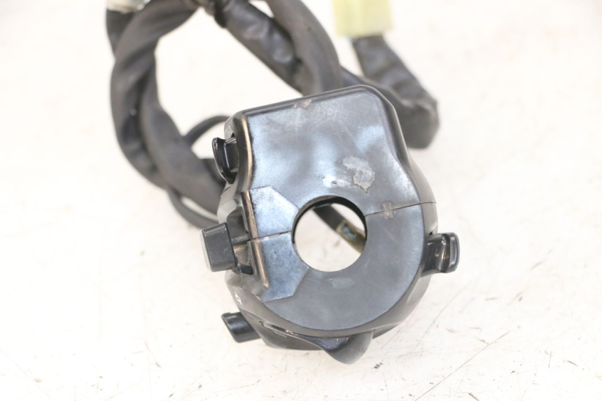 photo de LEFT SWITCH YAMAHA XJ6 ABS 600 (2008 - 2016)
