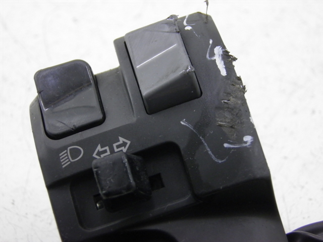 photo de LEFT SWITCH YAMAHA FJR 1300 (2004 - 2005)