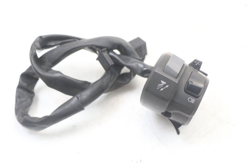 photo de LEFT HANDLEBAR SWITCH YAMAHA FJR ABS 1300 (2006 - 2012)