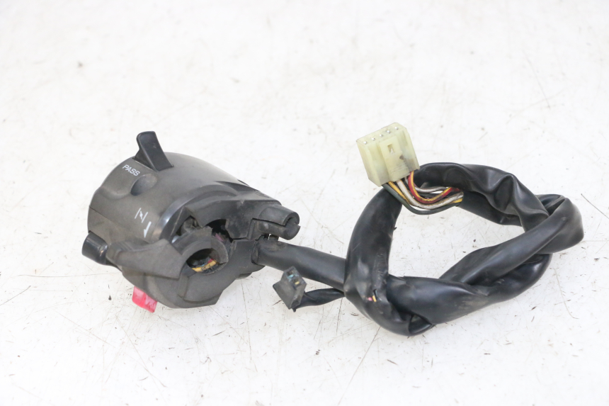 photo de LEFT SWITCH YAMAHA FZS FAZER 600 (2001 - 2003)