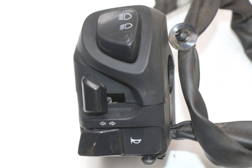 photo de LEFT HANDLEBAR SWITCH YAMAHA XMAX X-MAX ABS 125 (2017 - 2020)