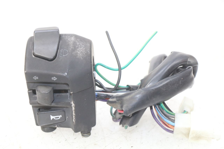 photo de LEFT HANDLEBAR SWITCH YAMASAKI YM T 125 (2015 - 2020)