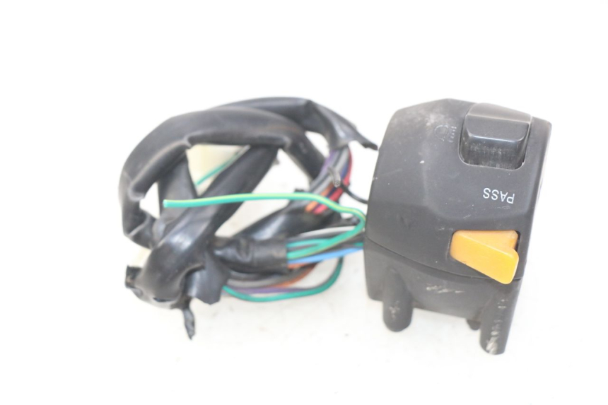photo de LEFT HANDLEBAR SWITCH YAMASAKI YM T 125 (2015 - 2020)