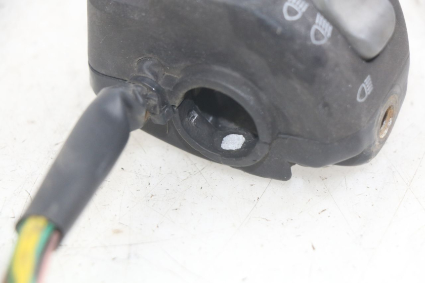 photo de LEFT SWITCH YAMAHA YP MAJESTY 125 (2007 - 2010)