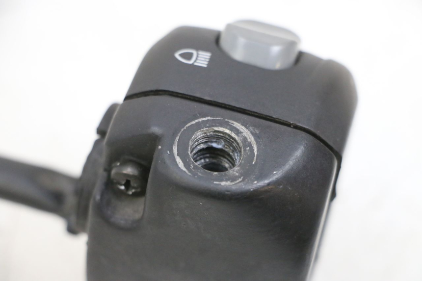 photo de LEFT HANDLEBAR SWITCH YAMAHA YP MAJESTY 125 (2002 - 2006) - Technical close-up