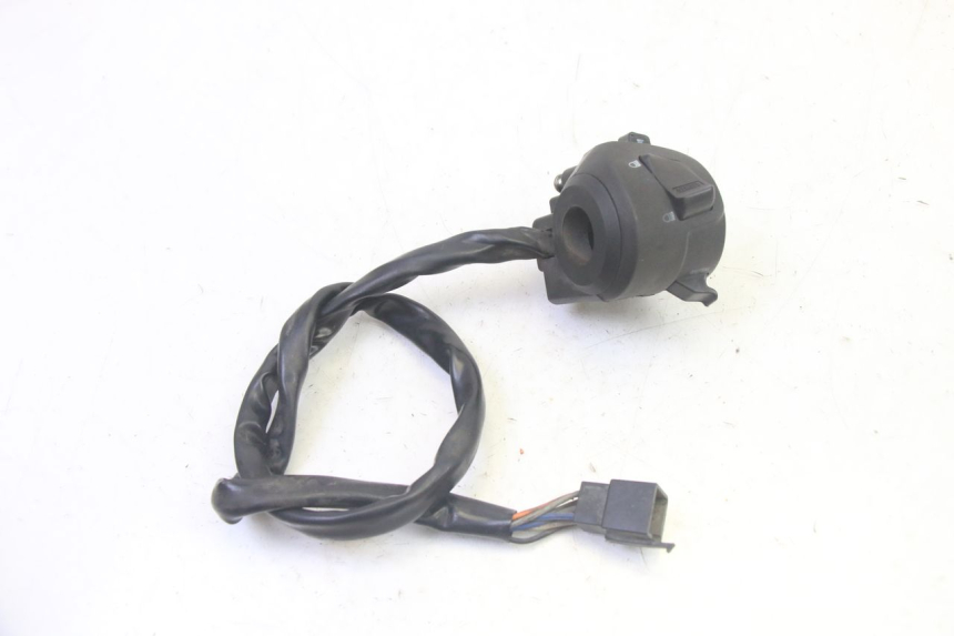 photo de LEFT SWITCH KYMCO ZING 125 (1997 - 2003) - Zoom on usage condition