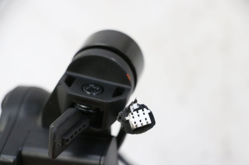 photo de LEFT SWITCH SEGWAY NINEBOT ZT3 PRO 1