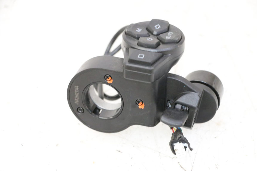 photo de LEFT SWITCH SEGWAY NINEBOT ZT3 PRO 1