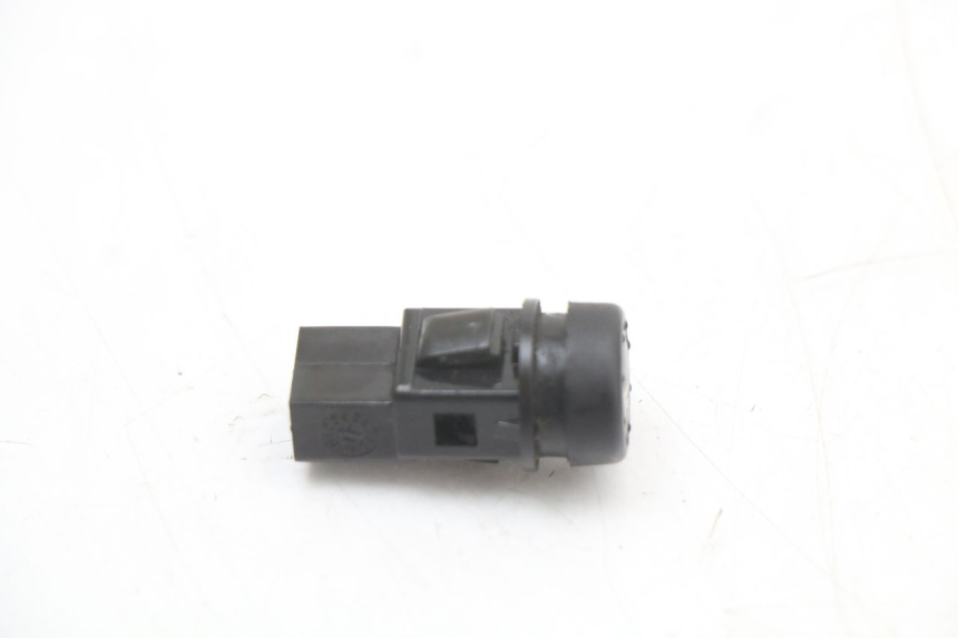 photo de HORN SWITCH PIAGGIO FLY 4T 50 (2004 - 2010)