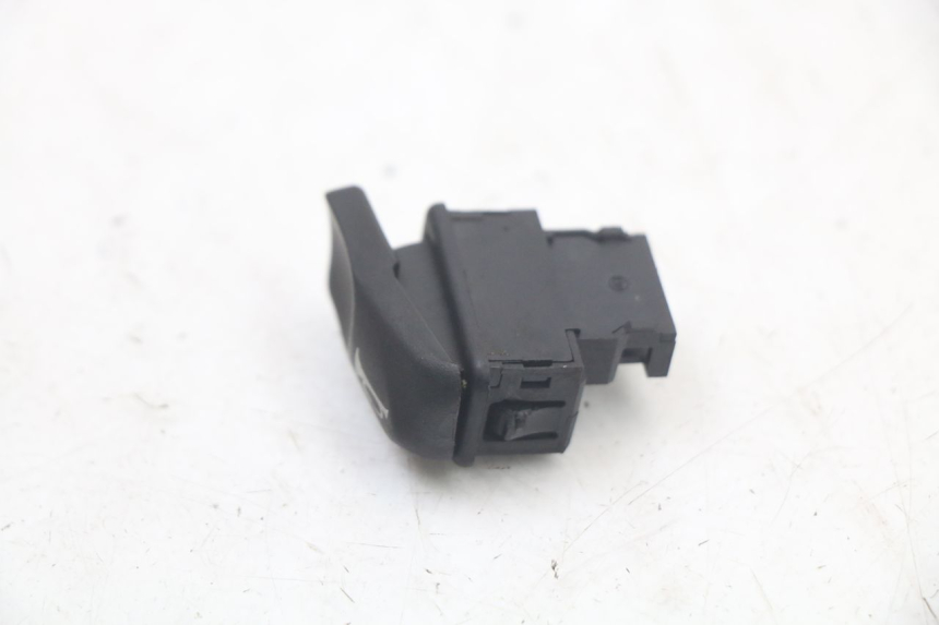 photo de HORN SWITCH PIAGGIO LIBERTY IGET 4T 50 (2021 - 2025)