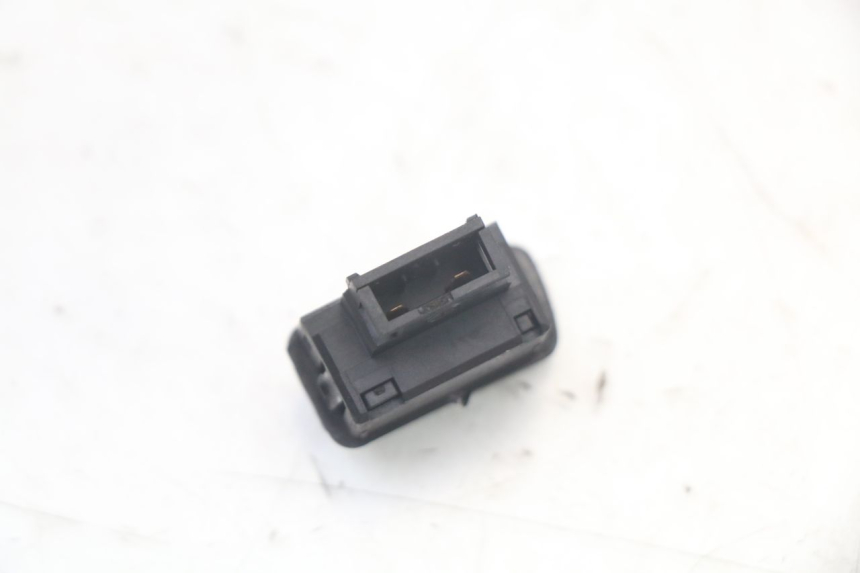 photo de HORN SWITCH PIAGGIO LIBERTY IGET 4T 50 (2021 - 2025)