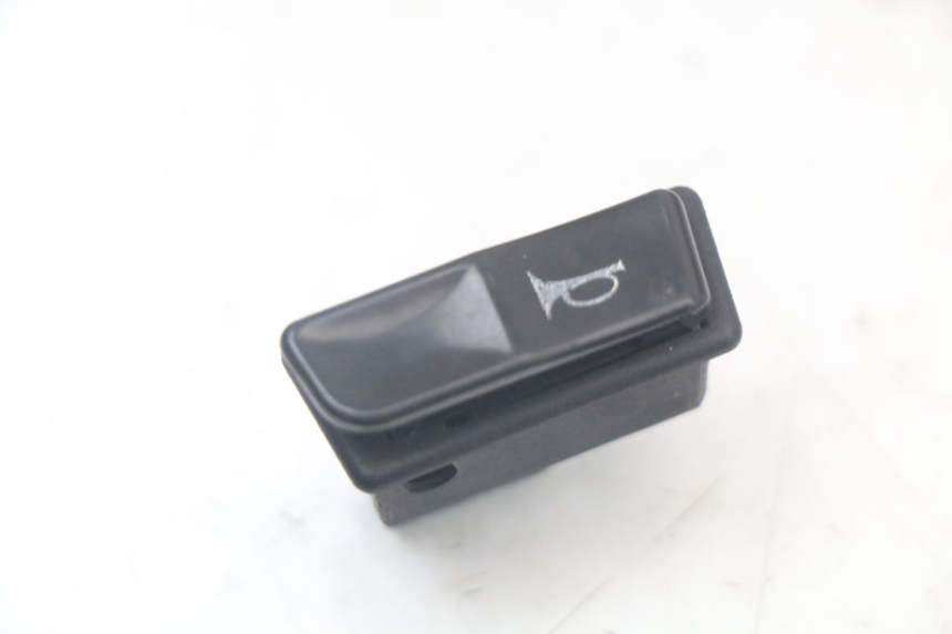 photo de HORN SWITCH YAMAHA XMAX X-MAX 125 (2006 - 2009)