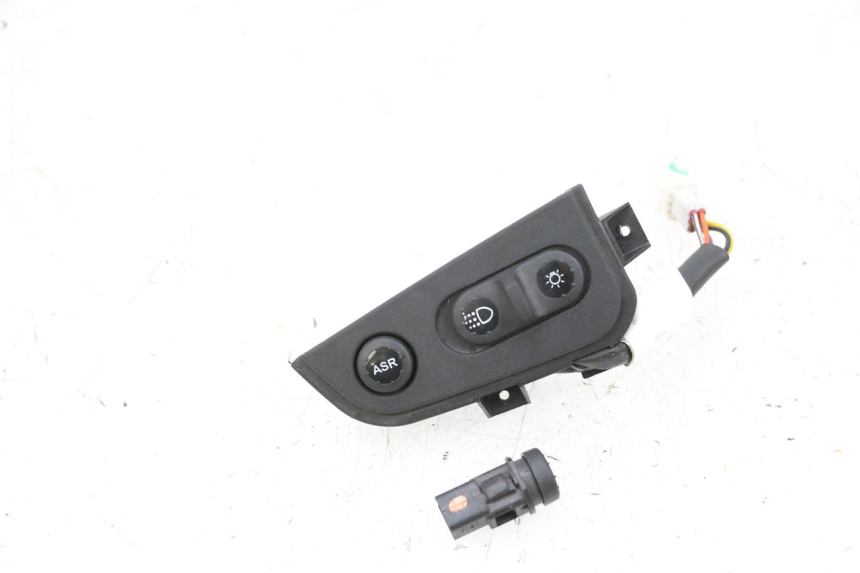 photo de SWITCH PIAGGIO MP3 HPE 300 (2019 - 2026) - Component detail
