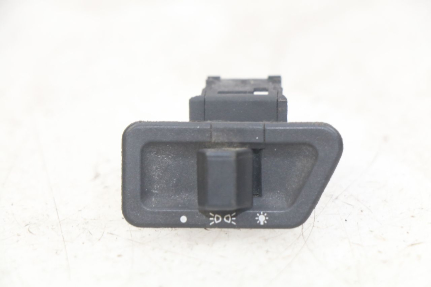 photo de HEADLIGHT SWITCH HONDA FES PANTHEON 2T 125 (1998 - 2002)