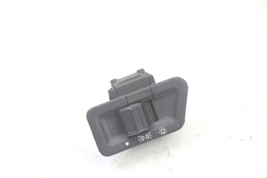 photo de HEADLIGHT SWITCH SYM FIDDLE 125 (2008 - 2010)