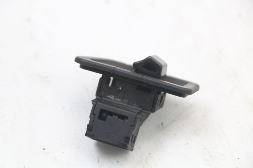 photo de HEADLIGHT SWITCH HONDA NES AROBASE 125 (2000 - 2003)