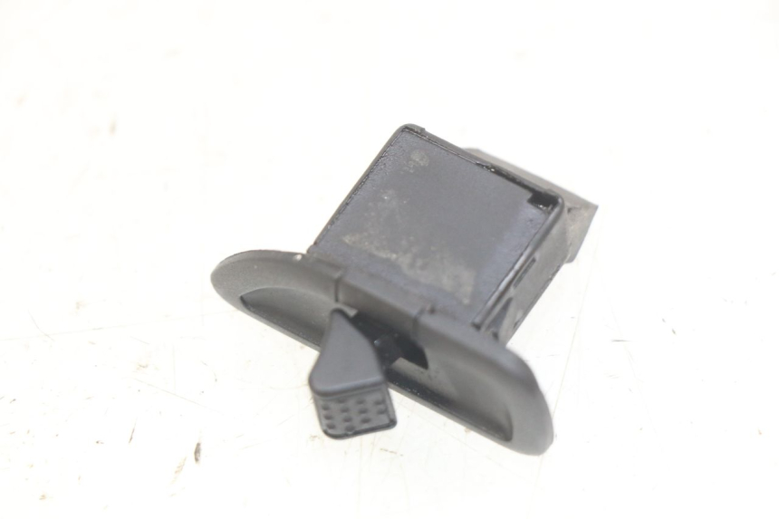 photo de HEADLIGHT SWITCH PIAGGIO X9 125 (2000 - 2003)