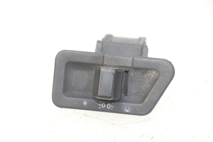 photo de HEADLIGHT SWITCH SYM FIDDLE 2 50 (2008 - 2013)