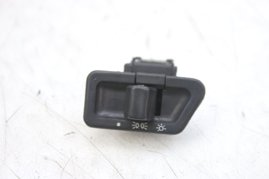 photo de HEADLIGHT SWITCH SYM FIDDLE 2 50 (2008 - 2013)