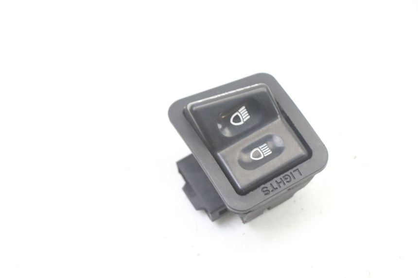 photo de HEADLIGHT HIGH BEAM SWITCH APRILIA ATLANTIC 125 (2003 - 2009)