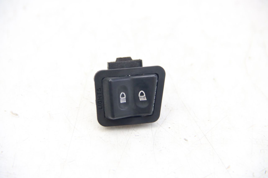 photo de HEADLIGHT HIGH BEAM SWITCH APRILIA ATLANTIC 125 (2003 - 2009)