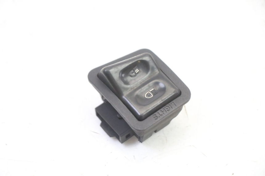 photo de HEADLIGHT HIGH BEAM SWITCH SYM FIDDLE 2 50 (2008 - 2013)