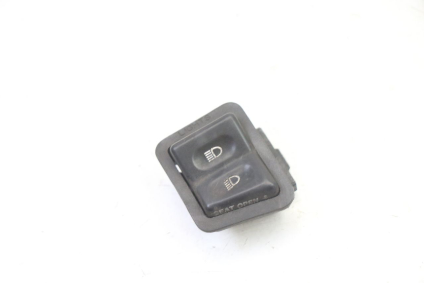 photo de HEADLIGHT HIGH BEAM SWITCH SYM FIDDLE 3 III 125 (2014 - 2020)