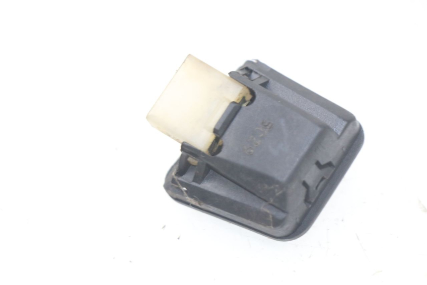 photo de HEADLIGHT HIGH BEAM SWITCH HONDA SCV LEAD 100 (2003 - 2007)