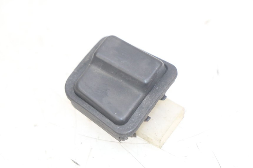 photo de HEADLIGHT HIGH BEAM SWITCH HONDA SCV LEAD 100 (2003 - 2007)