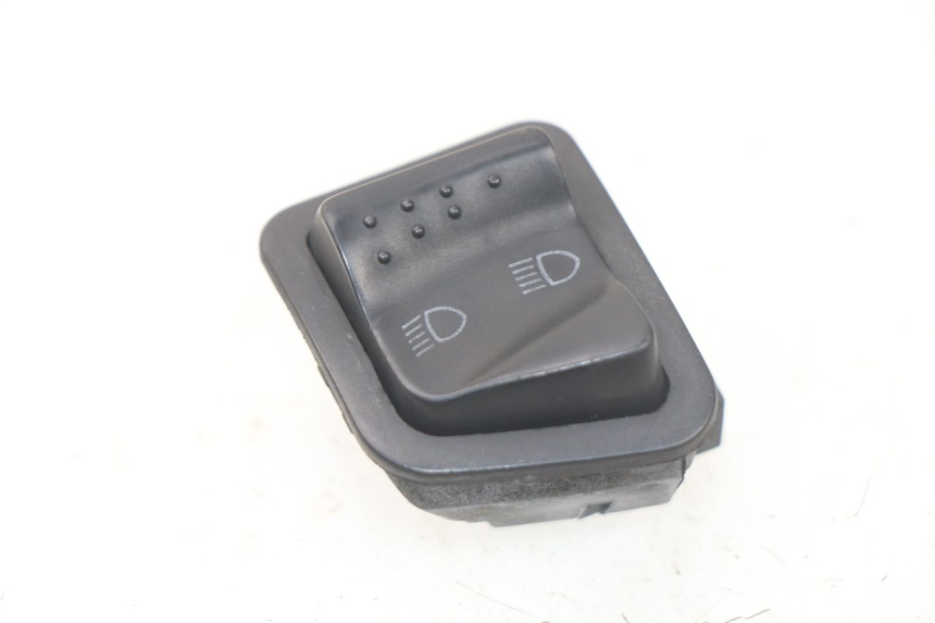 photo de HEADLIGHT SWITCH PIAGGIO LIBERTY 4T 50 (2009 - 2015)