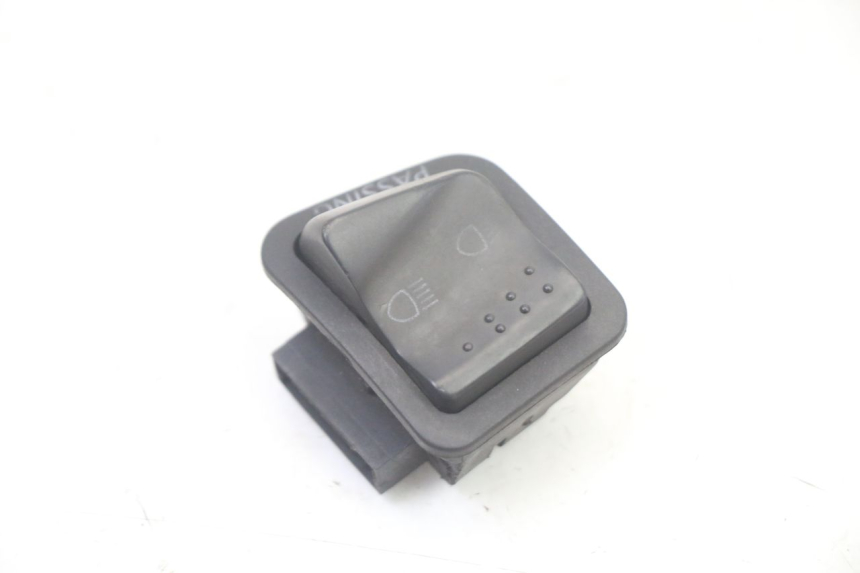 photo de HEADLIGHT SWITCH PIAGGIO MP3 500 (2011 - 2015)